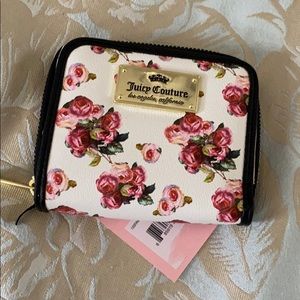 NWT Juicy Couture White Rose Wallet